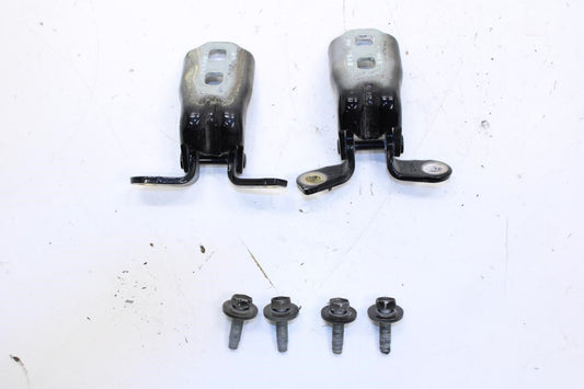 18-24 Chevrolet Equinox LT Front RH Door Hinge Upper and Lower Set 13583613 OEM - Alshned Auto Parts