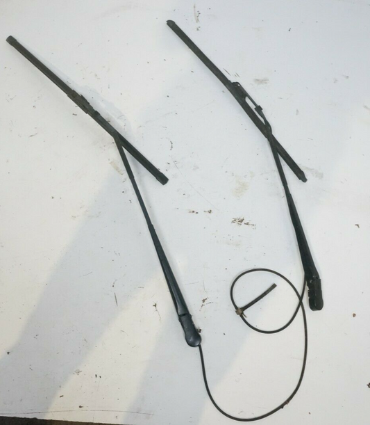 2005 International 4300 Left/Driver Right/Passenger Wiper Arms 5870846 - Alshned Auto Parts