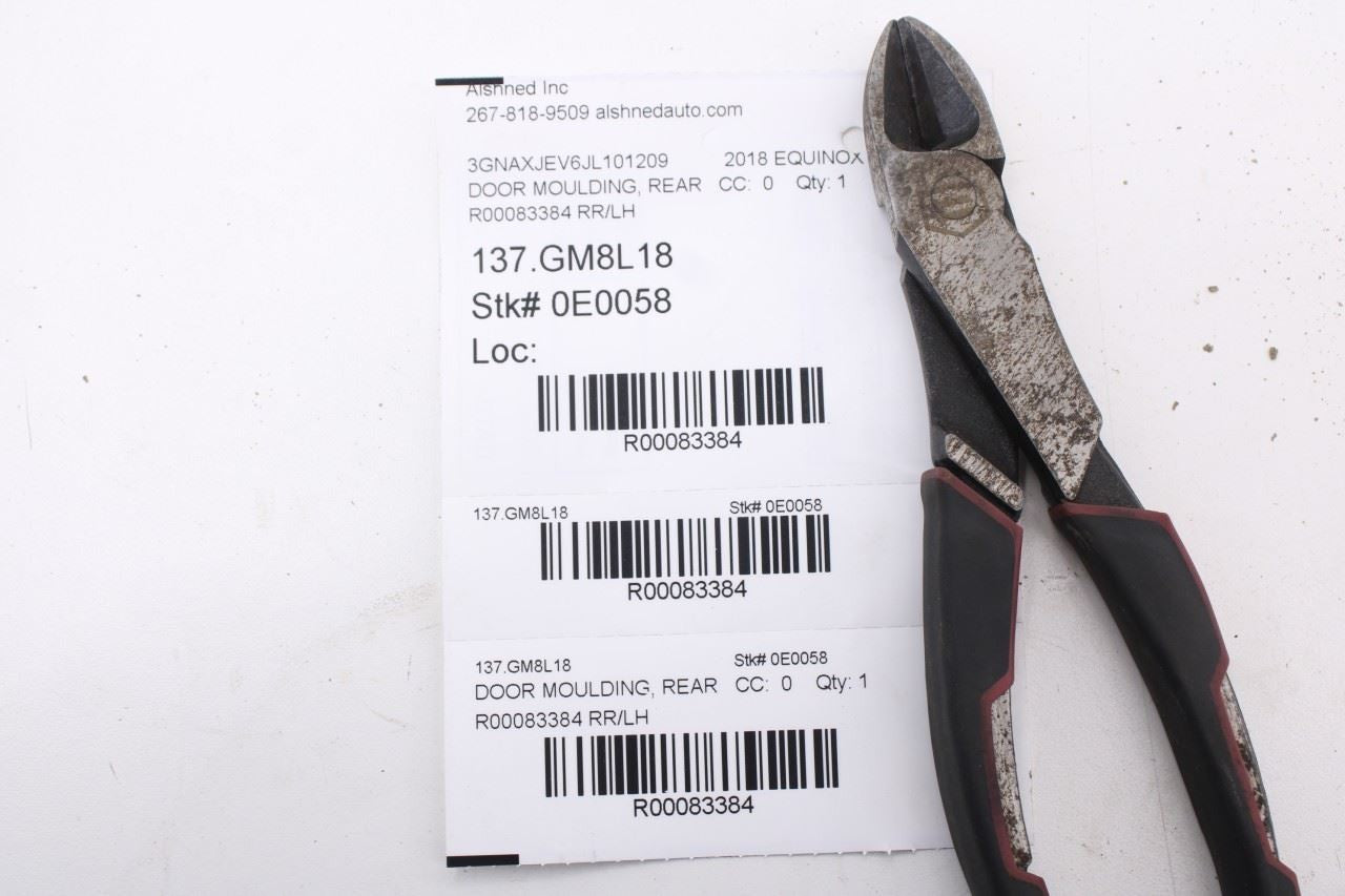 2018-2024 Chevrolet Equinox LT Rear Left Door Lower Garnish Molding 84853273 OEM9