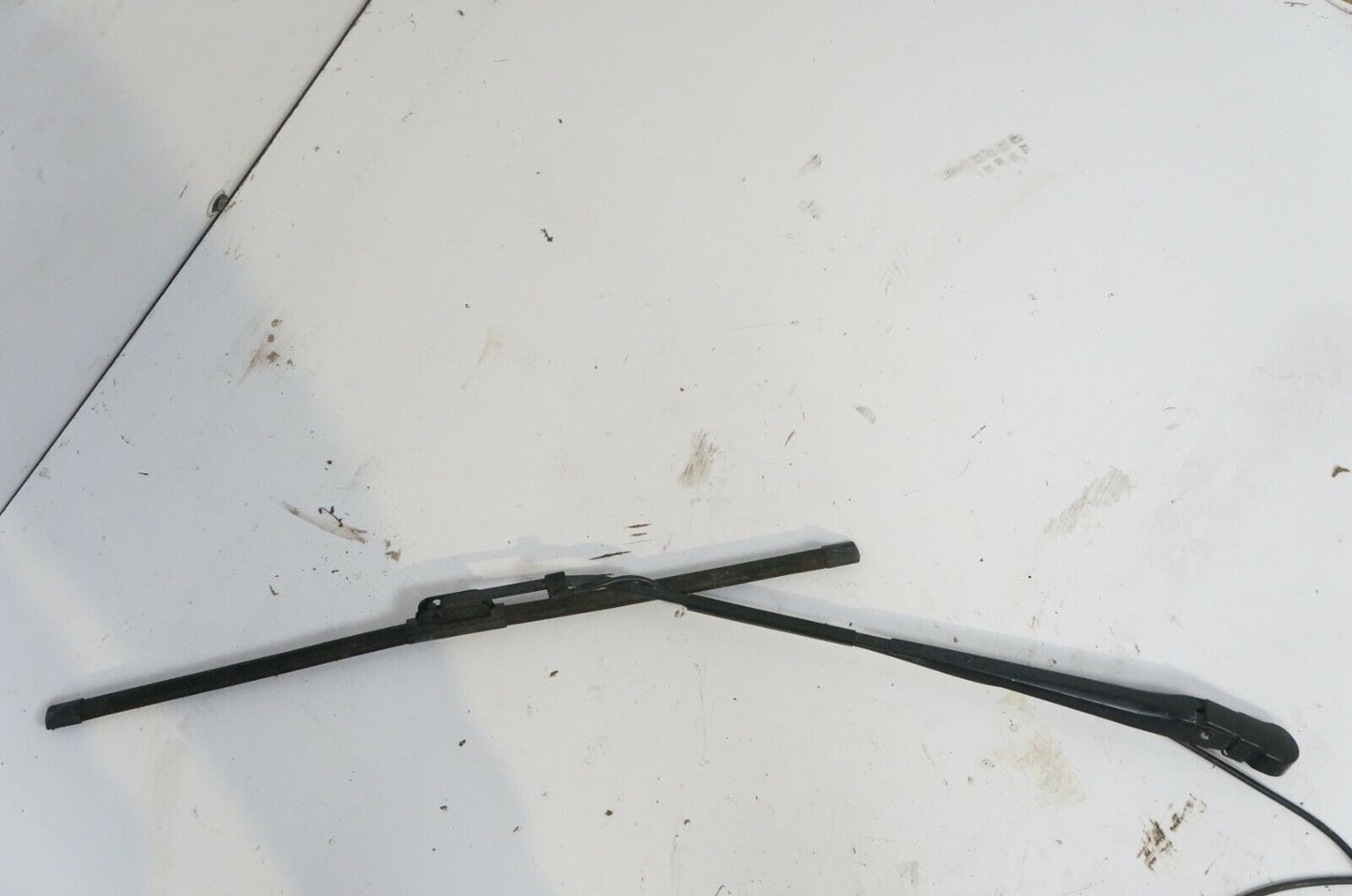 2005 International 4300 Left/Driver Right/Passenger Wiper Arms 5870846 - Alshned Auto Parts