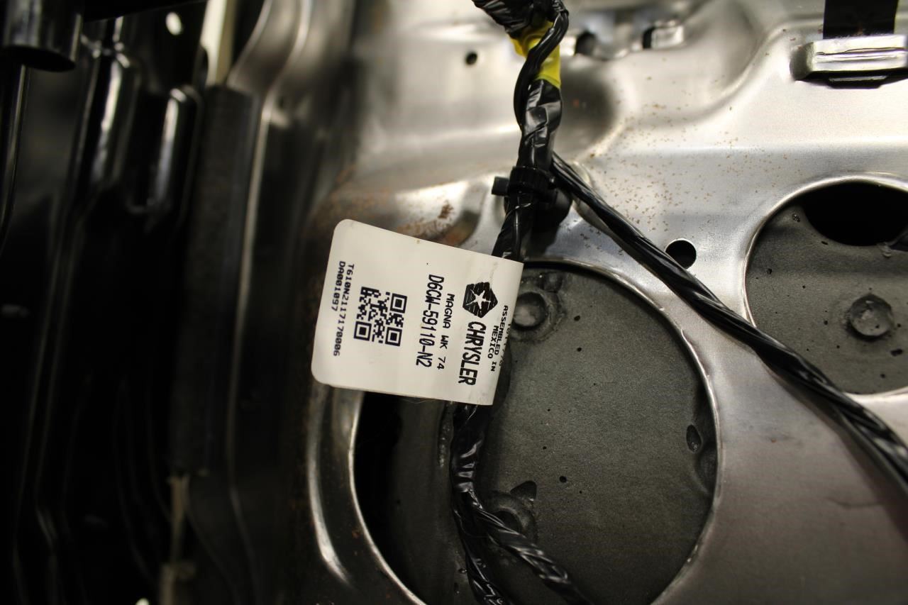 2014-21 Jeep Grand Cherokee Front Right Seat Lower Frame Cushion 6RS76HL1AA OEM - Alshned Auto Parts