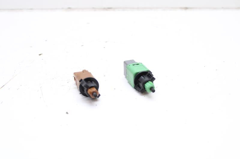 2020-23 Nissan Sentra Brake Pedal Stop Light and Park Brake Switches 25320-JN20A - Alshned Auto Parts