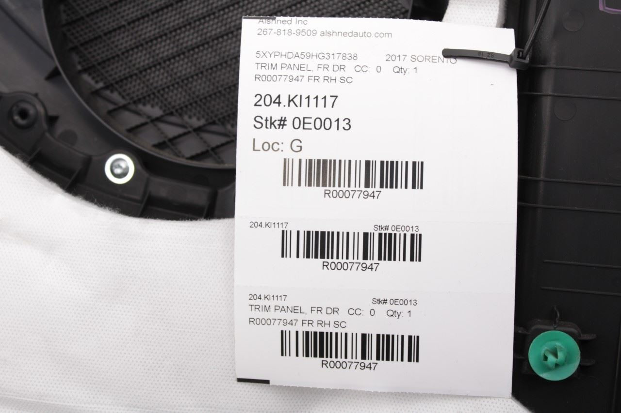 2016-2018 Kia Sorento EX Front Right Side Door Trim Panel 82302-C6060C6A OEM - Alshned Auto Parts