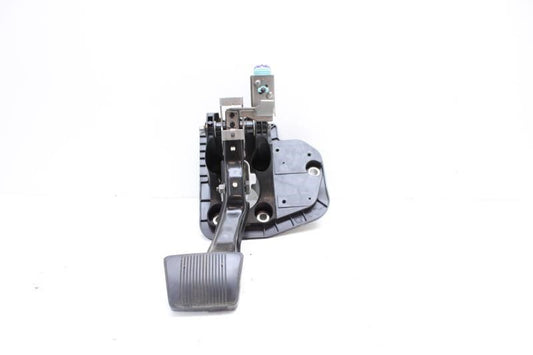 19-20 Jeep Cherokee Brake Foot Stop Pedal w/ Stop Light Switch 68306539AA OEM - Alshned Auto Parts