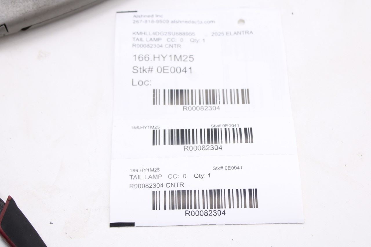 2021-2026 Hyundai Elantra SE Rear Center Third Brake Light Lamp 92409-AA030 OEM14