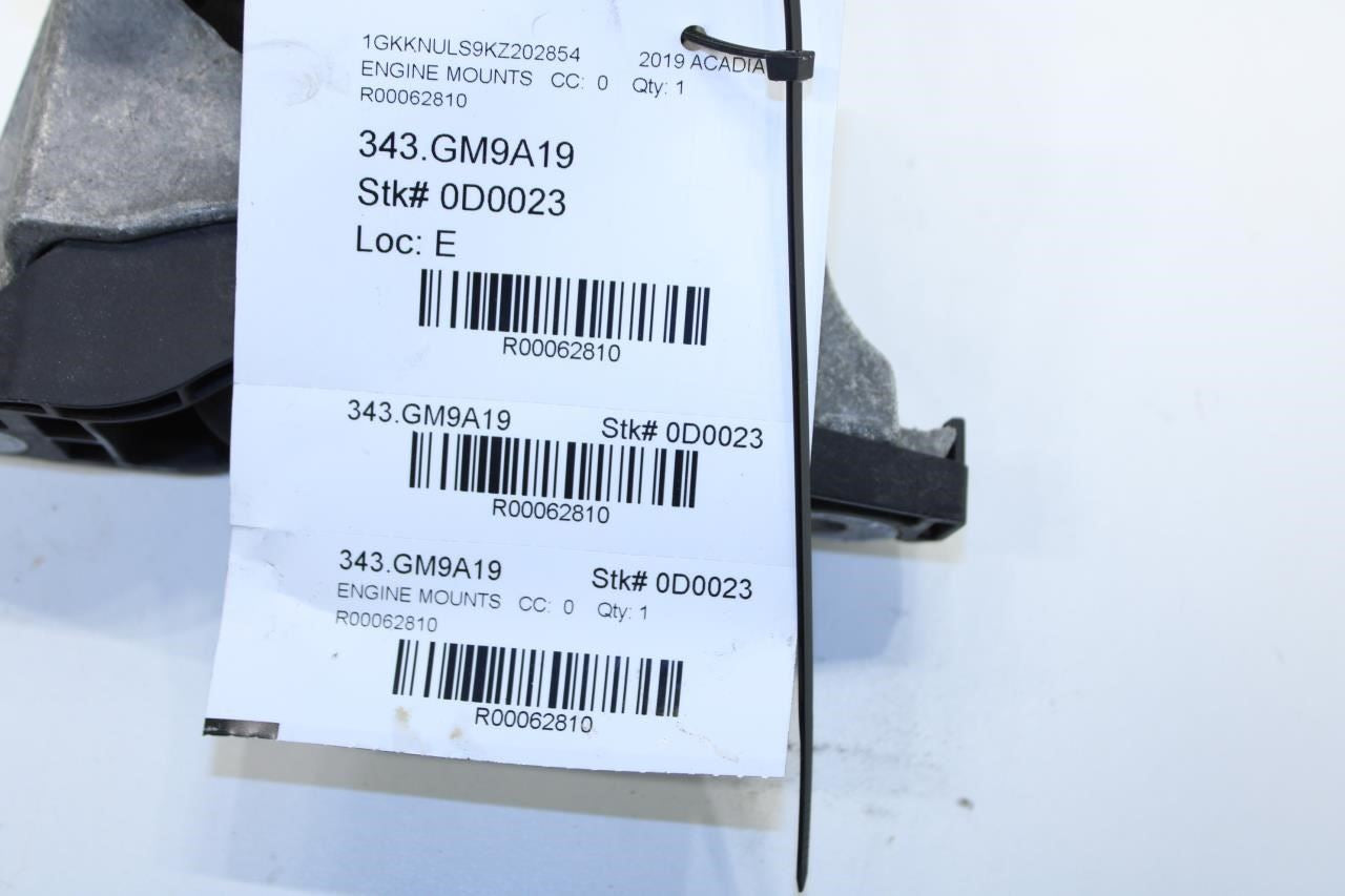 2017-2023 GMC Acadia SLT-1 3.6L AWD Right Side Engine Mount Bracket 84382028 OEM - Alshned Auto Parts