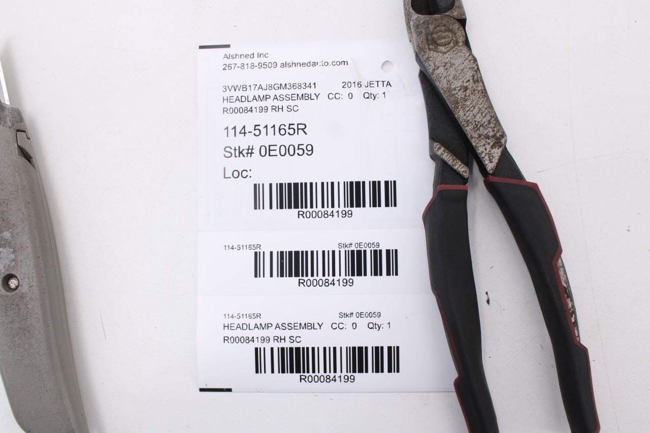 11-16 Volkswagen Jetta Sport Front Passenger RH Side Headlight Lamp 5C7-941-00612