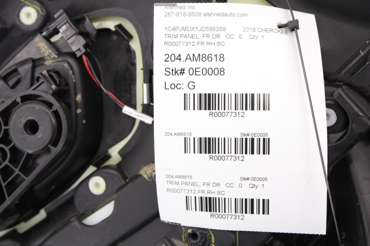 2017-2018 Jeep Cherokee Limited Front Right Side Door Trim Panel 6MD222X9AA OEM - Alshned Auto Parts