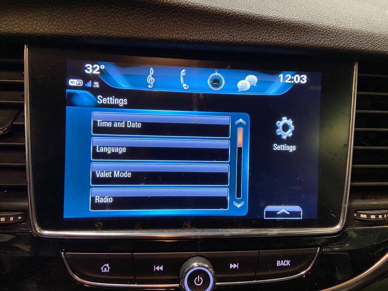 Donor vehicle 2019 Buick Encore AWD Essense Tan - Alshned Auto Parts