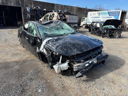 Donor vehicle 2019 Nissan Altima 2.5 SL Black - Alshned Auto Parts