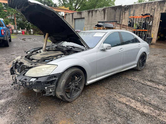Donor vehicle 2010 Mercedes-Benz S550 Silver - Alshned Auto Parts