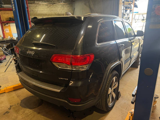 Donor vehicle 2015 Jeep Grand Cherokee Limited Black - Alshned Auto Parts