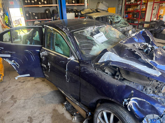 Donor vehicle 2017 Alfa Romeo Giulia Ti AWD Blue - Alshned Auto Parts