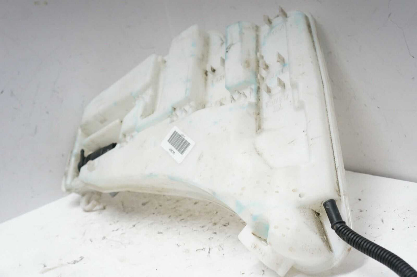 2011-2016 BMW 528i WINDSHIELD WASHER RESERVOIR TANK 132640-11 OEM - Alshned Auto Parts