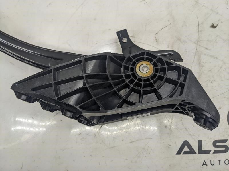 2016-2019 GMC Canyon Brake Pedal Assembly 23326809 OEM - Alshned Auto Parts