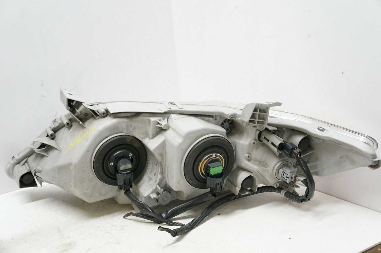 *READ AS-IS* 10-11 Toyota Camry Passenger Right Front Head Light 81110-06500 OEM - Alshned Auto Parts
