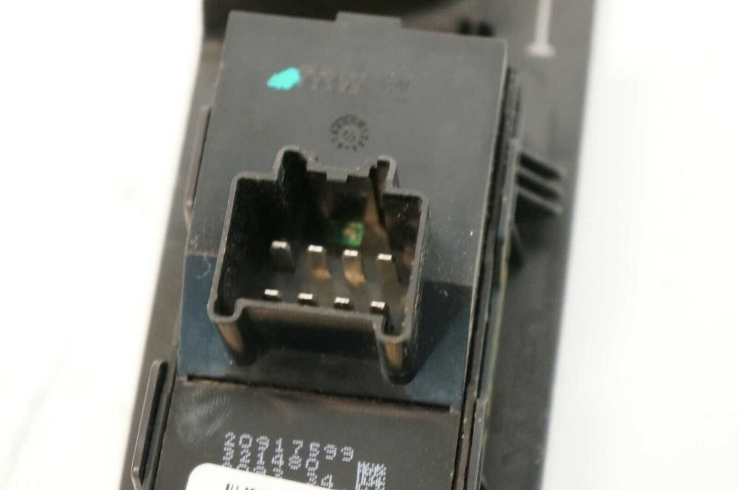 10-15 chevrolet equinox front left door window switch bezel oem 25946838/40 - Alshned Auto Parts