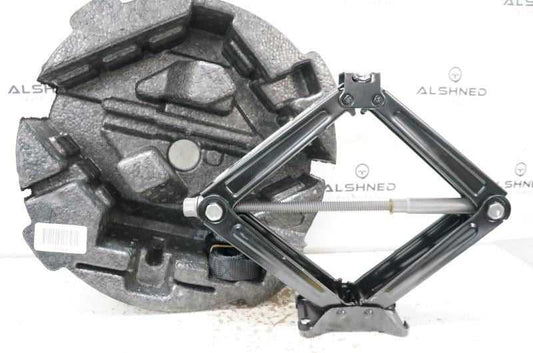 *READ* 2015 Chevrolet Trax Lift Jack Foam Tray 95089601 OEM - Alshned Auto Parts