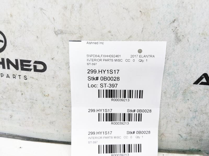 2017-2018 Hyundai Elantra Front Right Outside Belt Molding 82220-F2000 OEM - Alshned Auto Parts