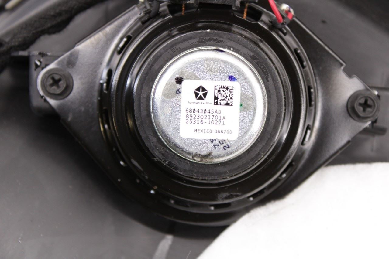 2015-18 Jeep Grand Cherokee Overland Front Left Side Door Trim Panel 6AA011X9AC - Alshned Auto Parts