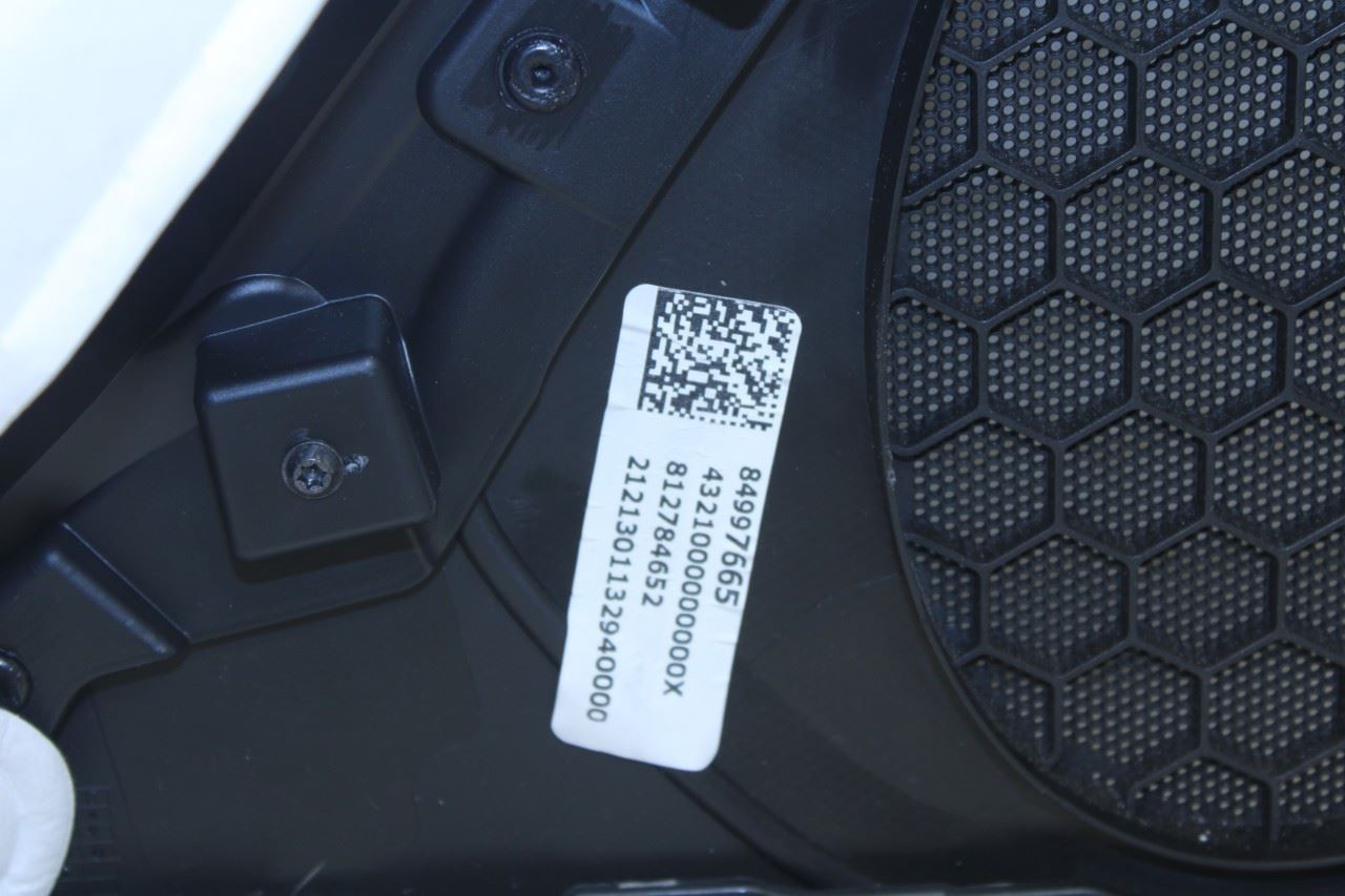 2019-2022 Chevrolet Blazer 2LT Front Right Passenger Door Trim Panel 84997665 - Alshned Auto Parts