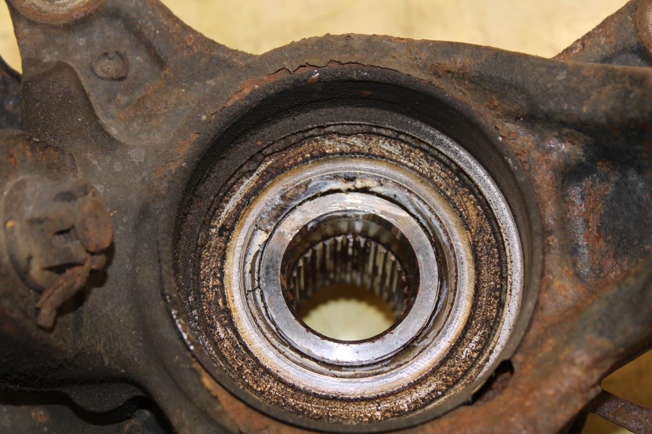 03-17 Toyota Camry LE Front Right Passenger Side Spindle Knuckle Hub 43211-AA010 - Alshned Auto Parts