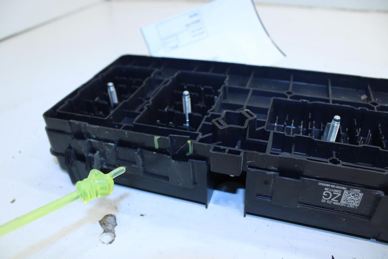 2020 Ford Explorer 3.3L Engine Fuse Relay Junction Box L1MT-14D066-ZG OEM *ReaD* - Alshned Auto Parts
