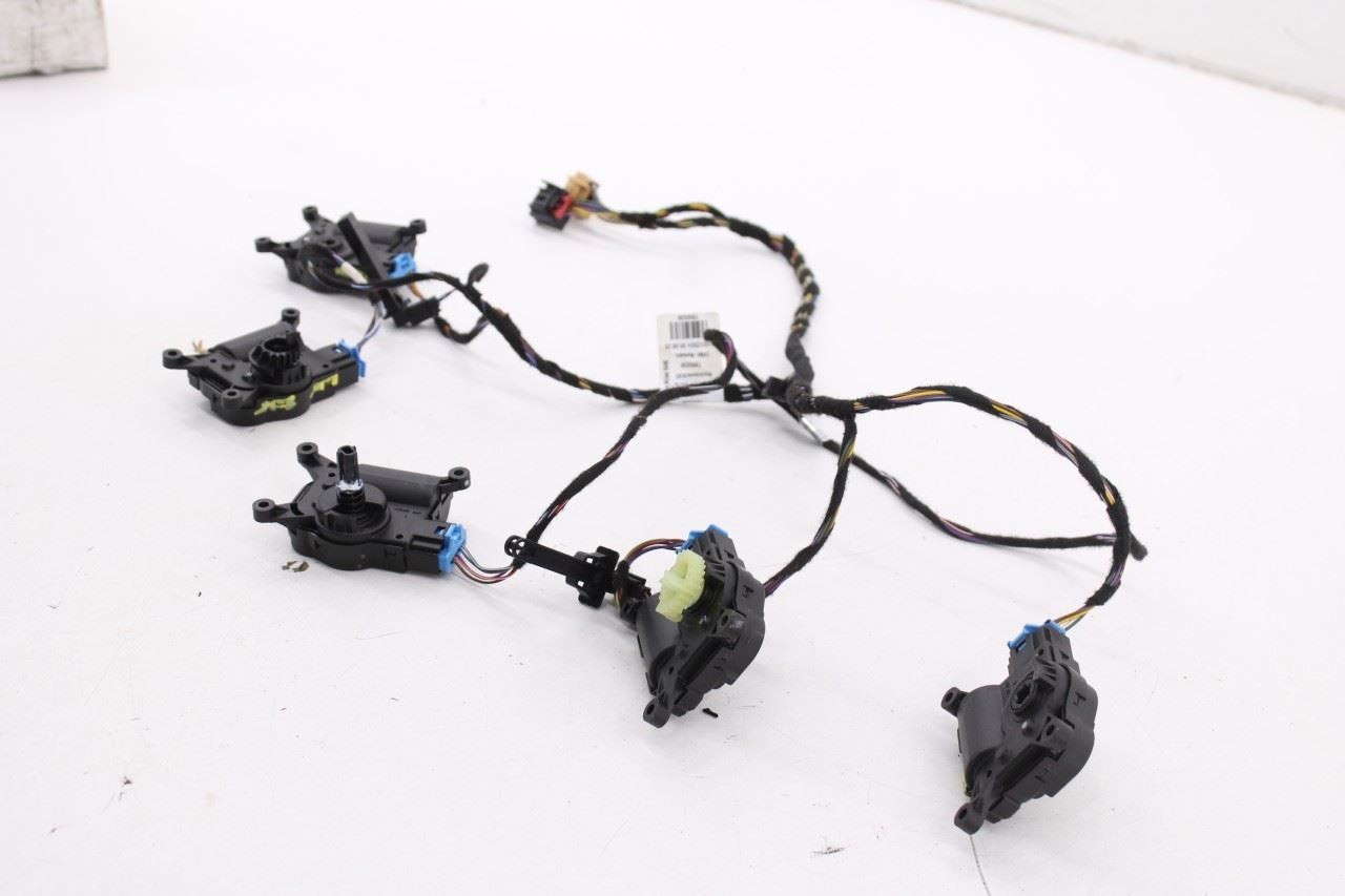2019-25 Volkswagen Jetta SE HVAC System Wire Harness w/ Blend Door Actuator Set15