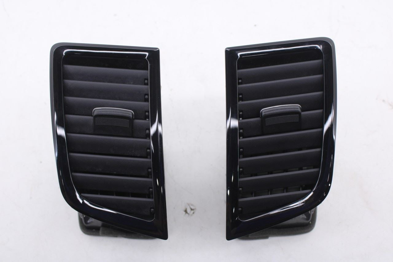 20-25 Mitsubishi Outlander Sport SE Dash Panel Right and Left Air Vent 8030A1570