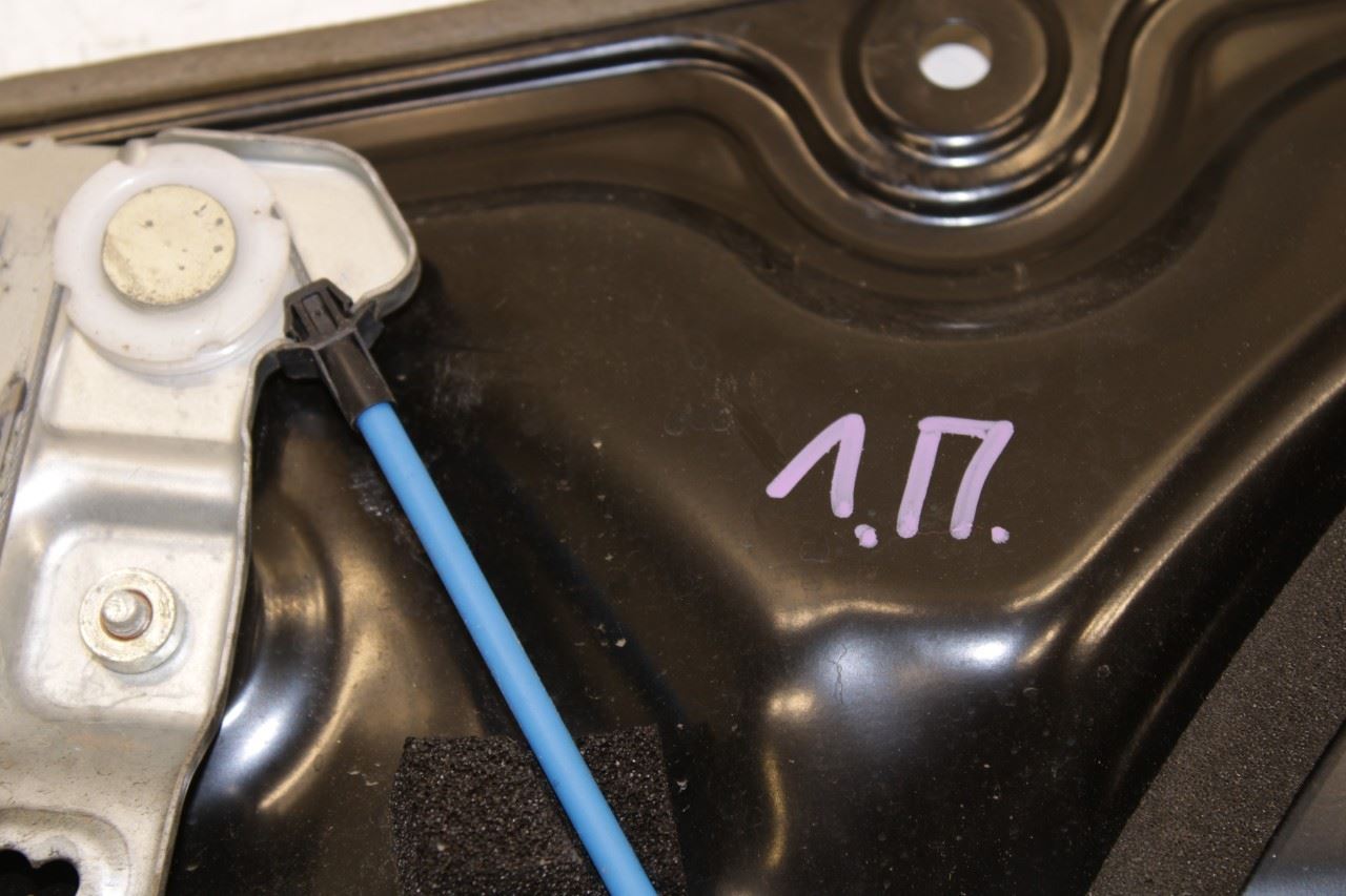 2014-2017 Infiniti QX50 Front Left Driver Door Window Regulator w/ Carrier Plate - Alshned Auto Parts