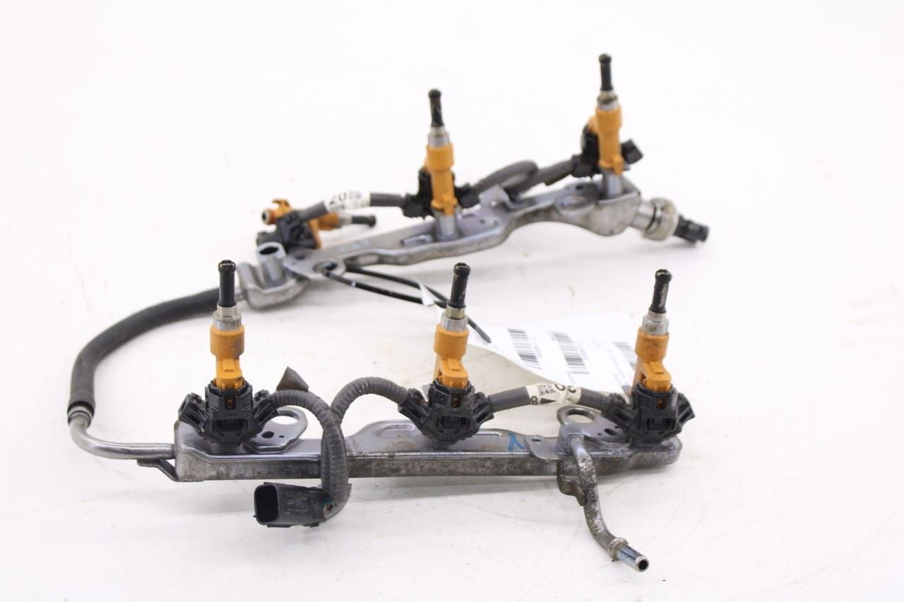 2015-23 Toyota Tacoma SR5 Double Cab 3.5L 4WD Upper Fuel Delivery Rail w/ Sensor2