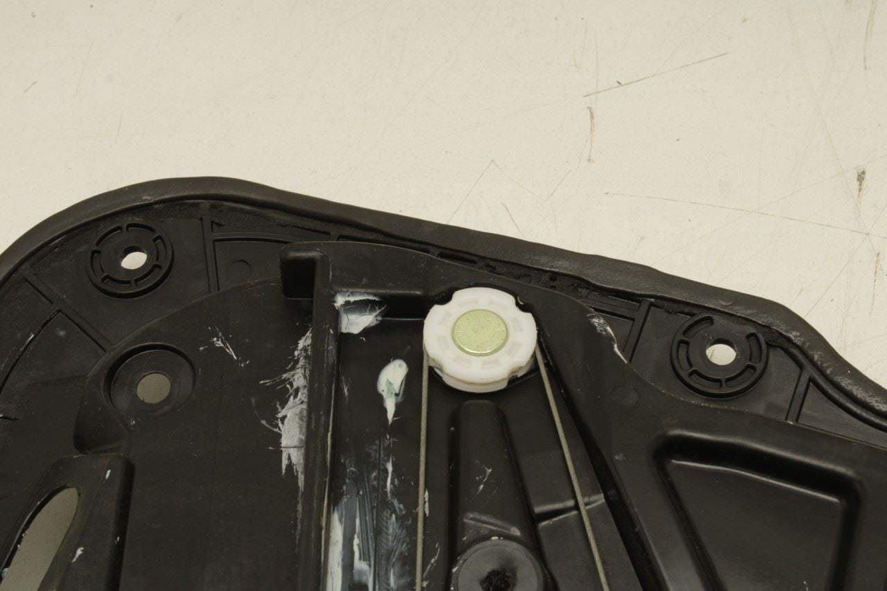 16-20 Kia Optima LX Front Right Door Window Regulator w Carrier Plate 82481D5000 - Alshned Auto Parts