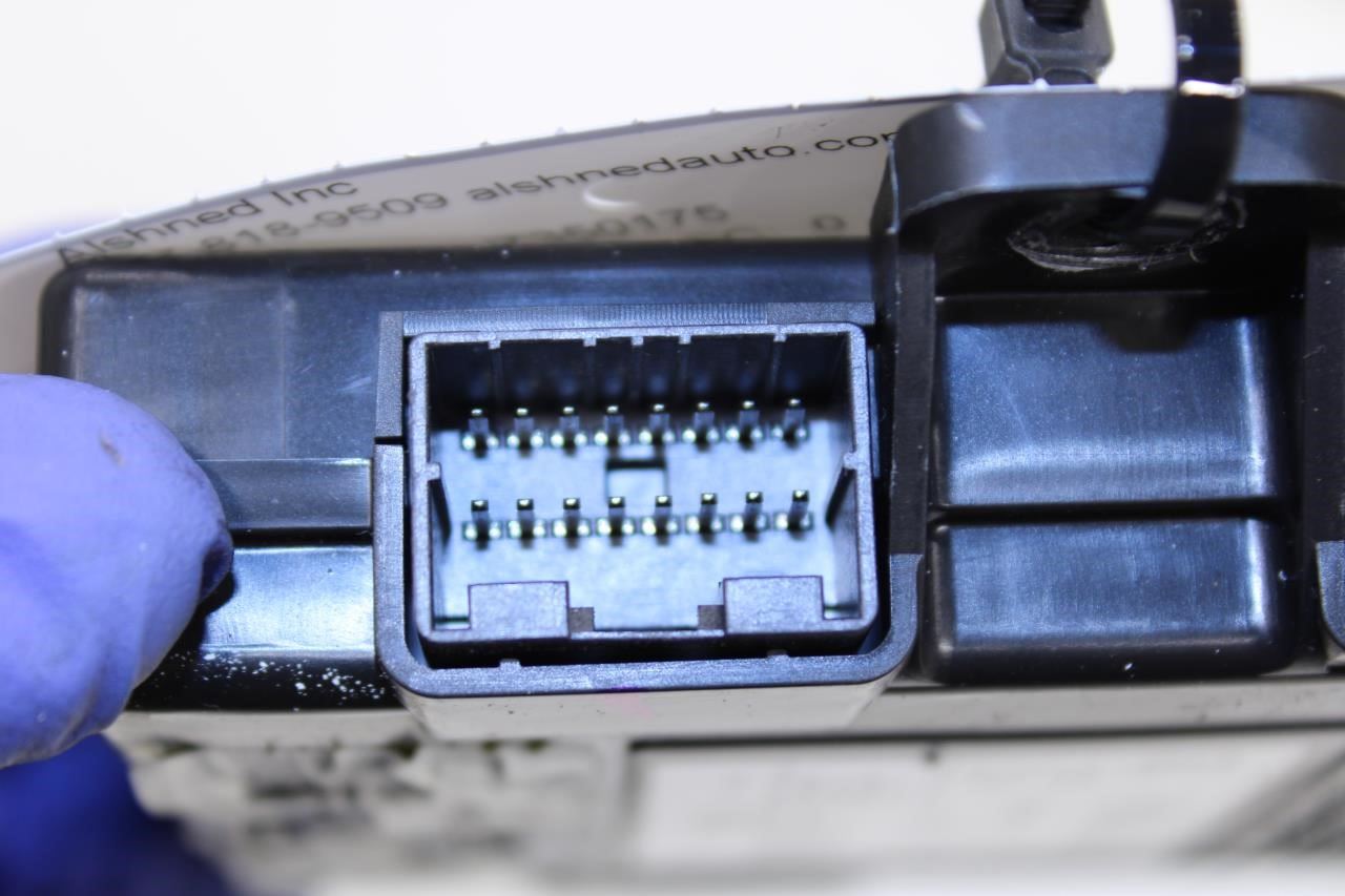 2017-2019 Jeep Compass Keyless Entry Hub Receiver Control Module 68286842AE OEM - Alshned Auto Parts