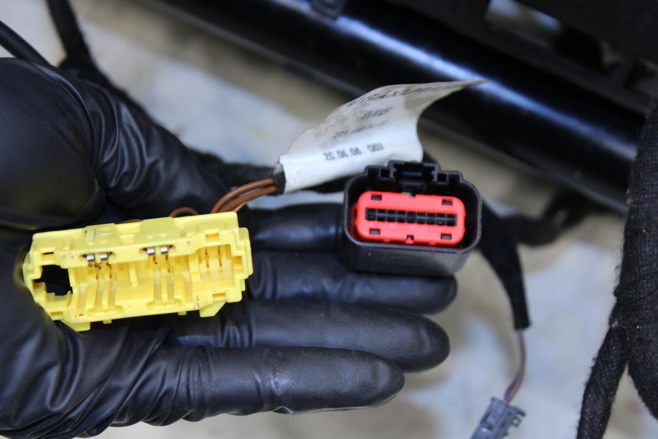 07-13 Mercedes-Benz S550 Front RH Seat Lower Frame w/ Cushion 221-910-04-80 OEM - Alshned Auto Parts