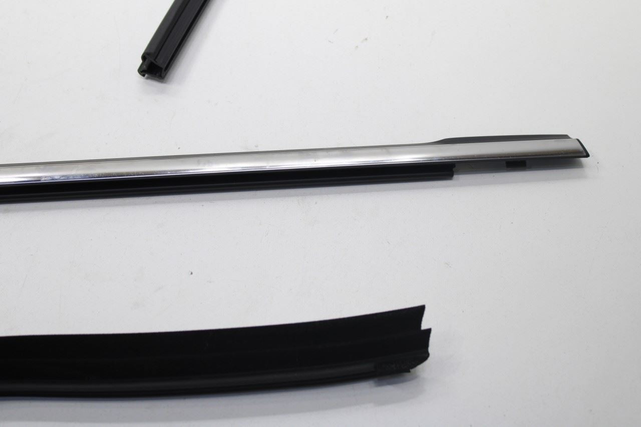17-22 Nissan Rogue Sport SL AWD RR RH Door Run Channel Belt Outer Inner Molding - Alshned Auto Parts