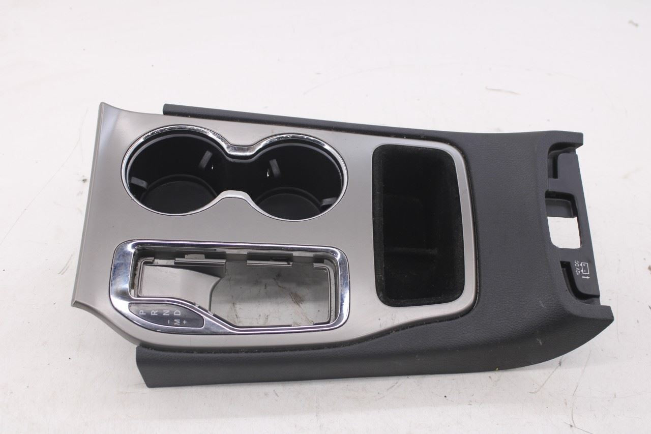 2017-2021 Jeep Grand Cherokee Laredo X 4x4 Center Console Top Panel 5VK201CCAG9