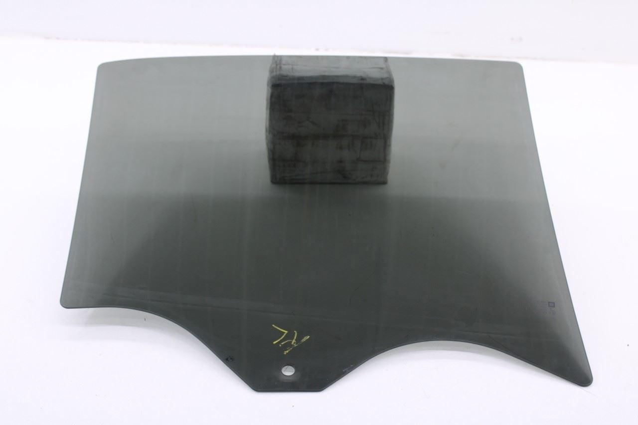 2018-2024 Chevrolet Equinox LT Rear Left Door Window Movable Glass 84388312 OEM6