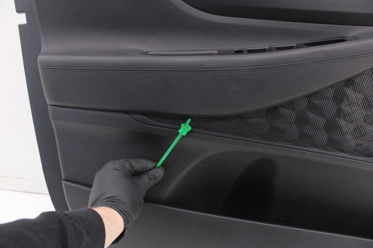 19-20 Hyundai Santa Fe SEL Front Left Door Trim Panel 82307-S2080-NNB OEM *ReaD* - Alshned Auto Parts
