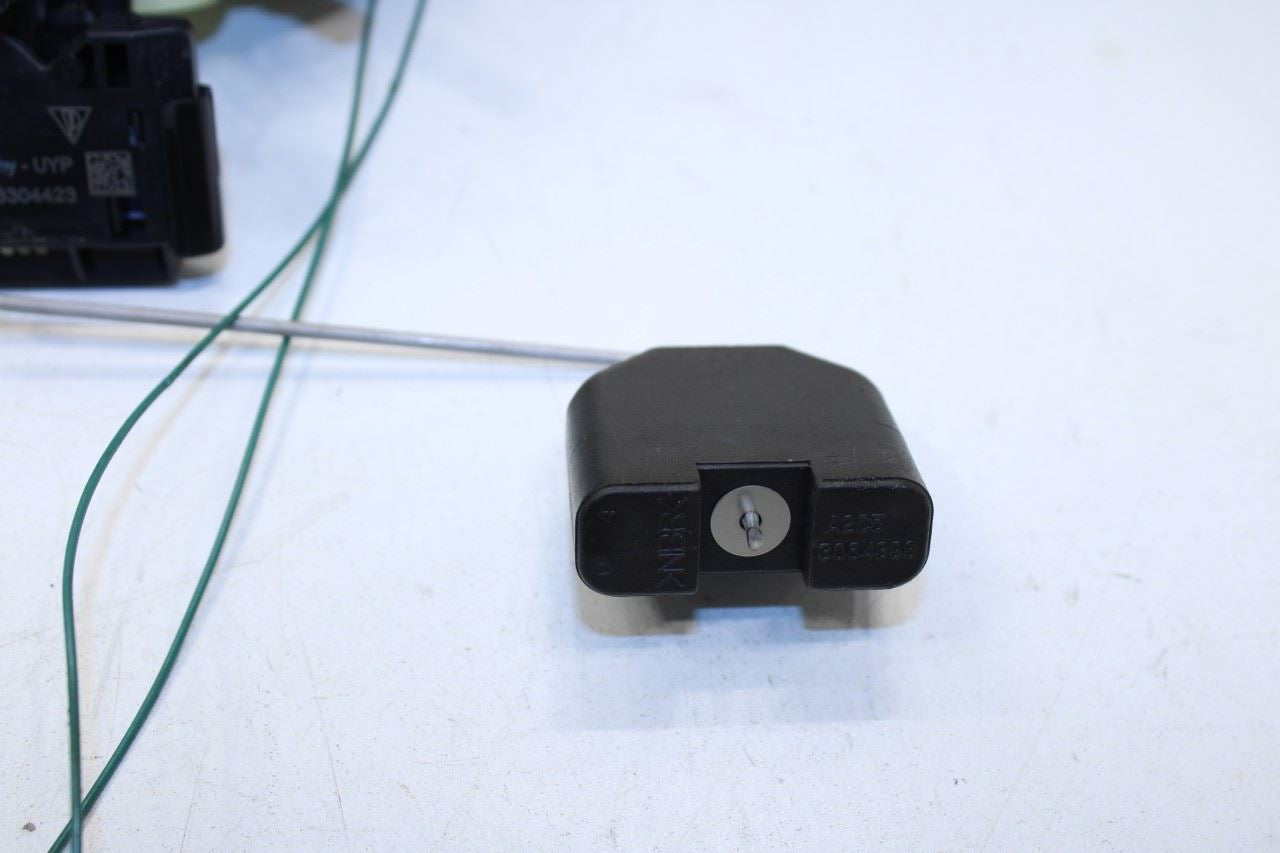 2010-16 Porsche Panamera 4 3.6L Gas Tank Fuel Pump Right Side Vent Valve Flange - Alshned Auto Parts