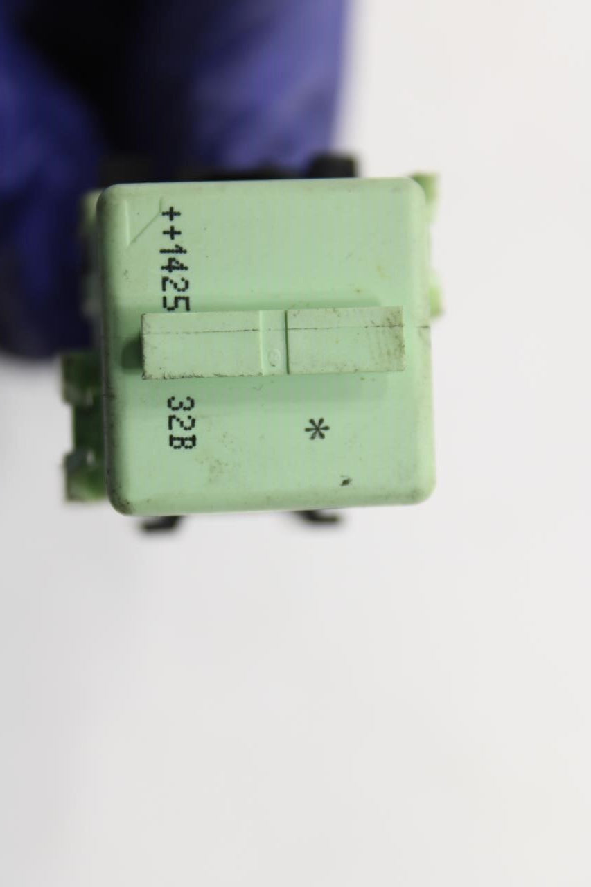 2010-15 BMW 750i xDrive 4.4L AWD Multipurpose Relay Module Green 61368373700 OEM - Alshned Auto Parts