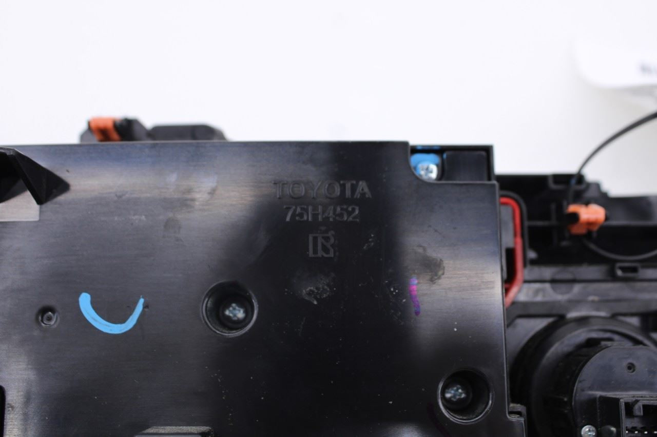 2018-2023 Toyota Tacoma SR5 AC Heater Temperature Climate Control 55900-04162-B05