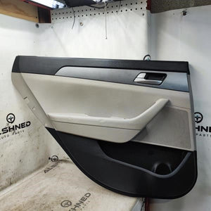 15-17 Hyundai Sonata SE Rear Left Side Door Trim Panel 83301-C2000TGG OEM *ReaD*