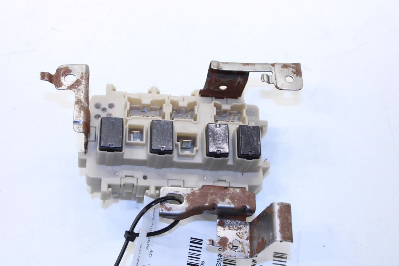 17-20 Nissan Pathfinder SV 3.5L Cabin Instrument Panel Fuse Relay Junction Block - Alshned Auto Parts