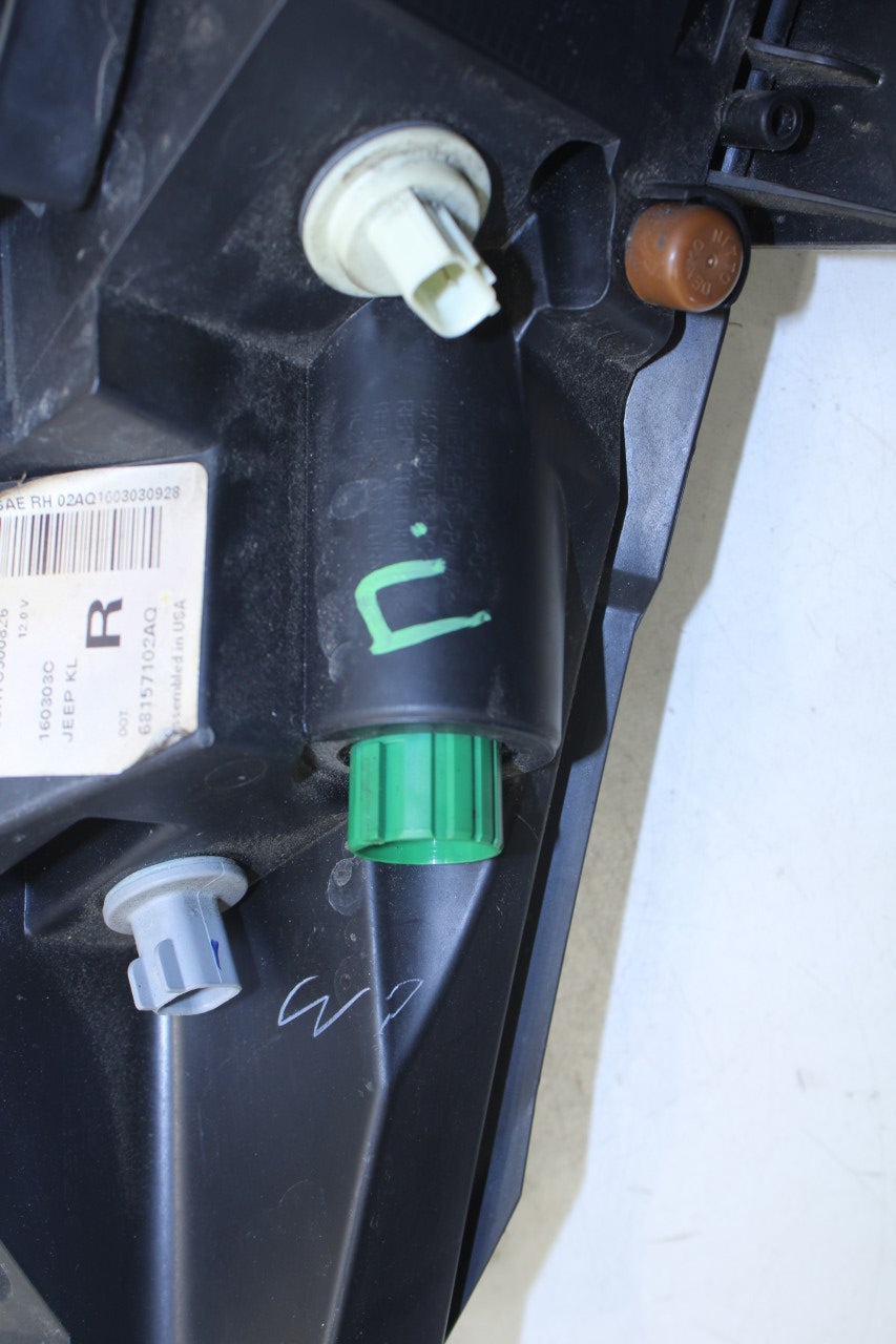 14-18 Jeep Cherokee Front Passenger Right Side LED Park Turn Signal Lamp *ReaD* - Alshned Auto Parts