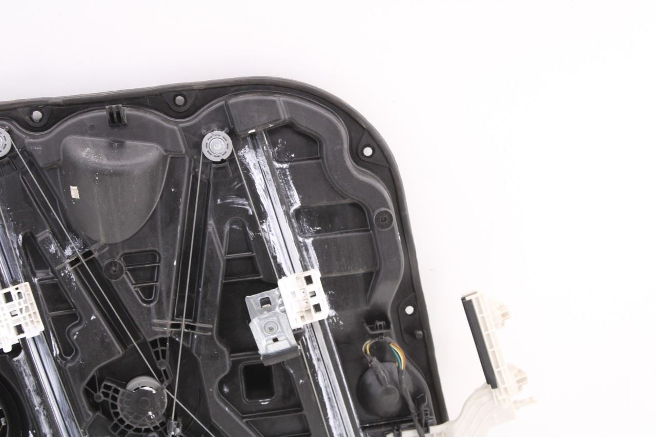 19-20 Hyundai Santa Fe SEL Front Right Door Window Regulator w Carrier and Motor - Alshned Auto Parts