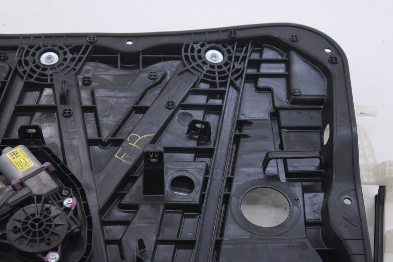 2020-26 Hyundai Palisade Limited AWD Front Right Door Window Regulator w/ Motor3