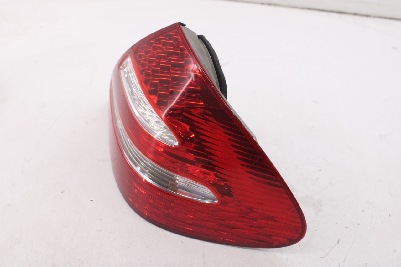 03-06 Mercedes-Benz E500 Rear Right Passenger Side Tail Light Lamp 211-820-06-64 - Alshned Auto Parts
