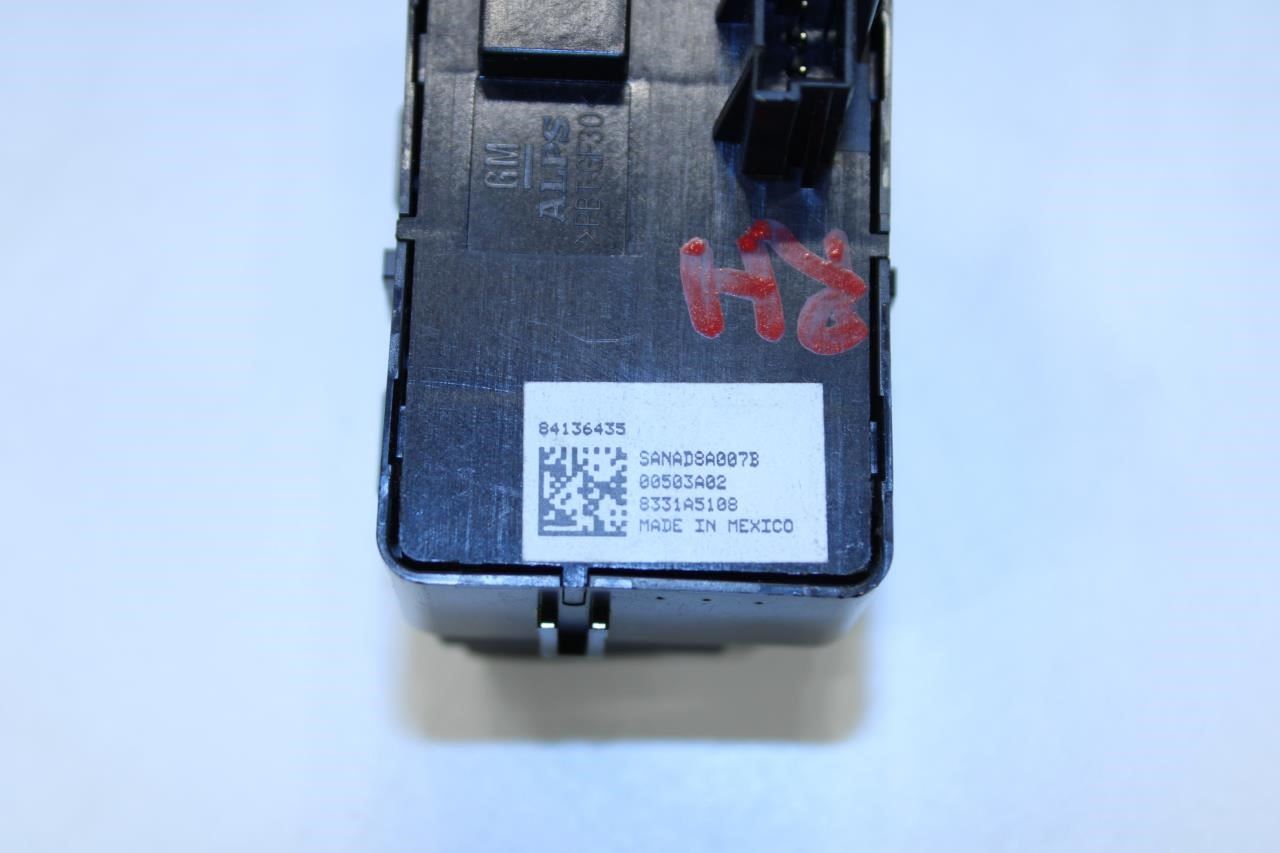 17-19 GMC Acadia SLT-1 Console Right Side Seat Heat Control Switch 84136435 OEM - Alshned Auto Parts
