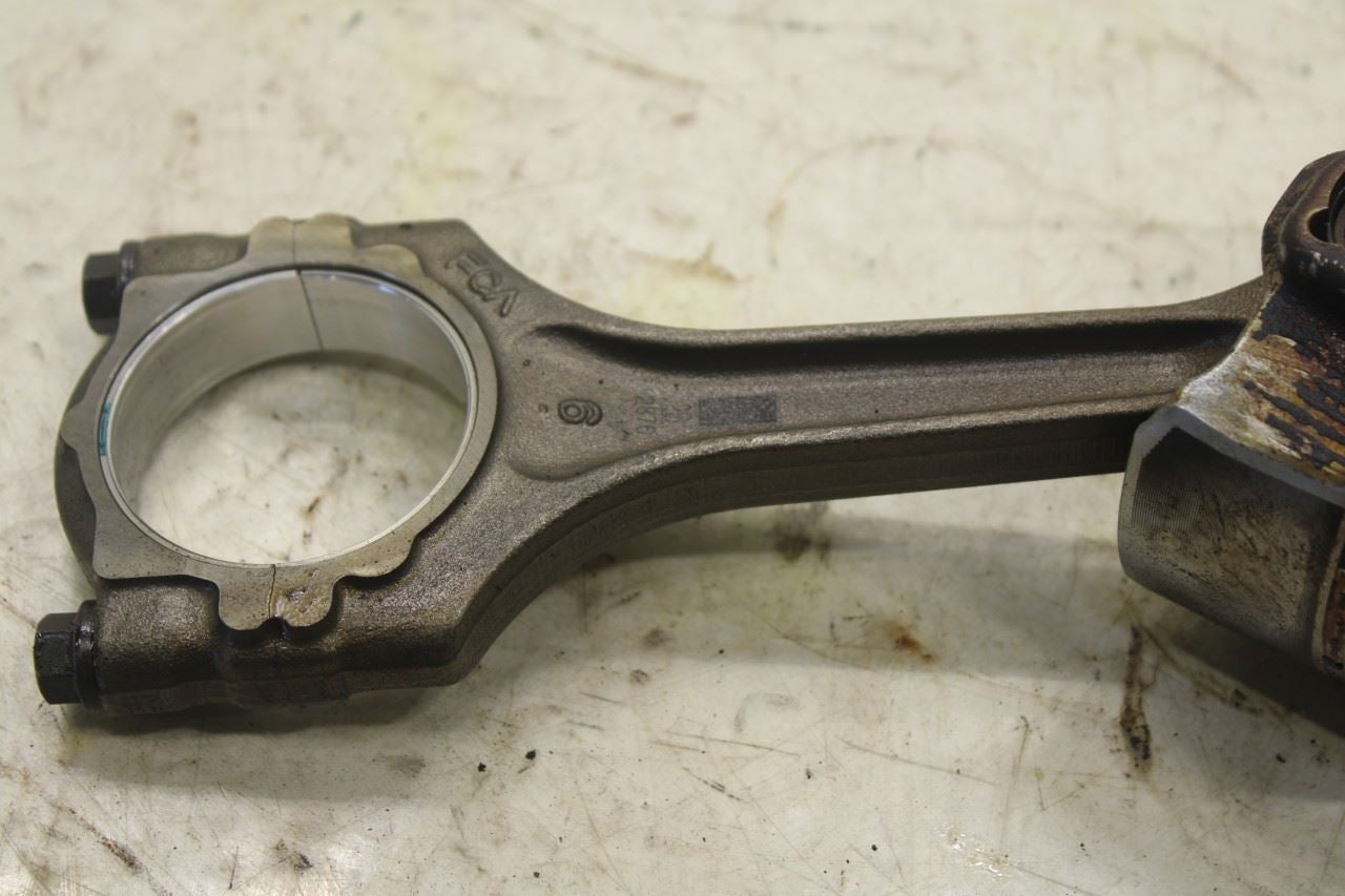 2017-22 Alfa Romeo Giulia Ti 2.0L AWD Engine Piston 1 w/ Connecting Rod 50052788 - Alshned Auto Parts