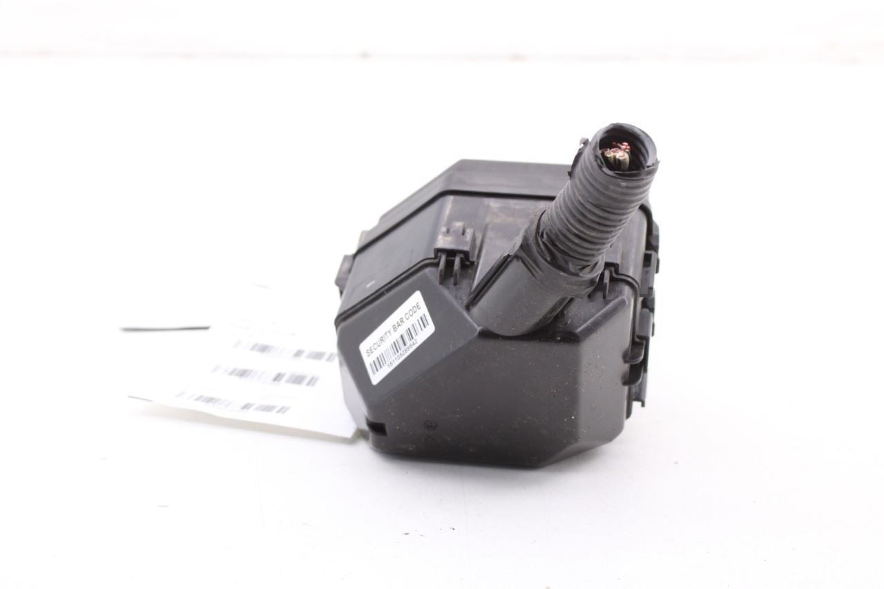 2016-2018 Toyota Sienna LE 3.5L FWD Engine Bay Fuse Relay Box 82672-08130 OEM - Alshned Auto Parts